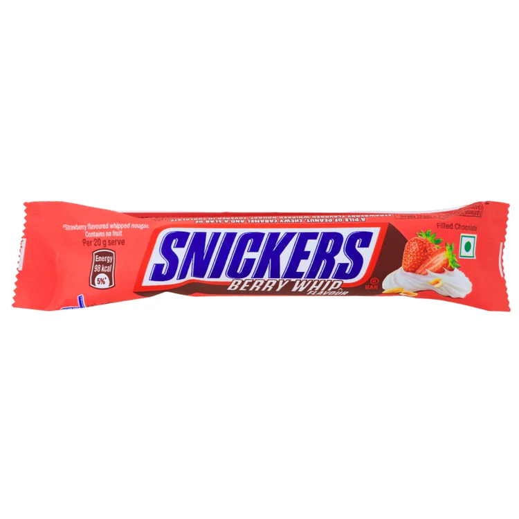 شکلات اسنیکرز (snickers) با مغز توت فرنگی و روکش شکلاتی – 22 گرم